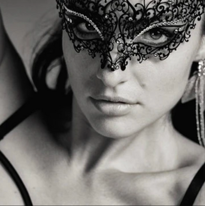 🎃 Spooky, Sexy, and Stylish: Halloween Costume Inspiration for Adults