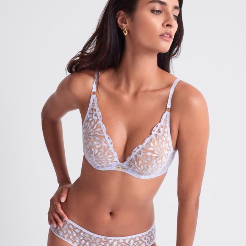 Aubade Crazy in Love Triangle Bra in Wisteria 5DF12-Aubade Paris-Wisteria-32-E-Anna Bella Fine Lingerie, Reveal Your Most Gorgeous Self!