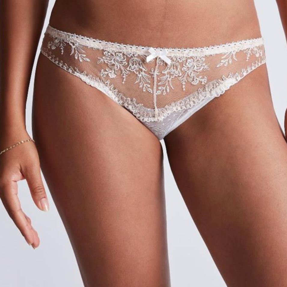 Aubade Tresor Infini Italian Brief in White ID27-Panties-Aubade-White-Small-Anna Bella Fine Lingerie, Reveal Your Most Gorgeous Self!