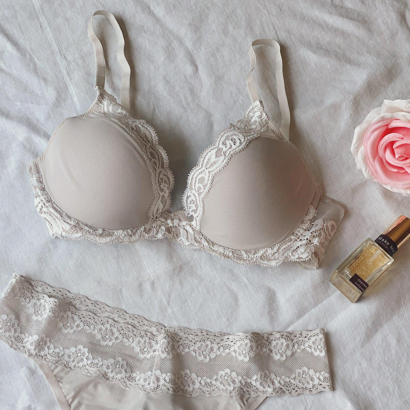 Natori Feathers Bra in Marble/Marscapone-Bras-Natori-Marble-32-B-Anna Bella Fine Lingerie, Reveal Your Most Gorgeous Self!