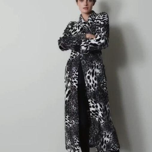 Natori Luxe Leopard 52" Robe in Black/White Print H74274-Robes-Natori-Black / White Print-XSmall-Anna Bella Fine Lingerie, Reveal Your Most Gorgeous Self!