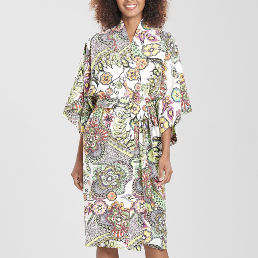 Natori Peizuri 42" Robe-Anna Bella Fine Lingerie-Chic and whimsical florals are delicately woven into cotton sateen, resulting in an elegant and relaxed robe. This luxuriously glossy fabric feels luxurious and drapes with grace, with a belt to fit at the waist.