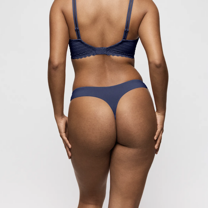 Prima Donna Twist Side Thong 0642570 in Indigofera