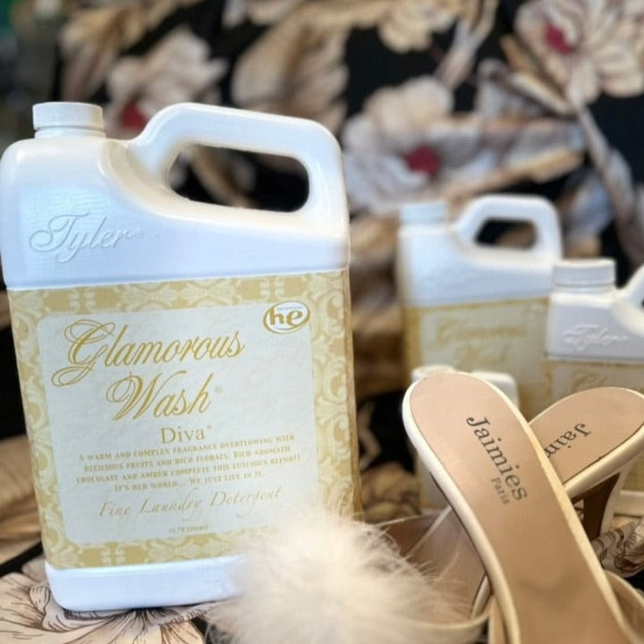 Tyler Candle Glamorous Wash in Diva Scent 907g / 32oz-Anna Bella Fine Lingerie-
