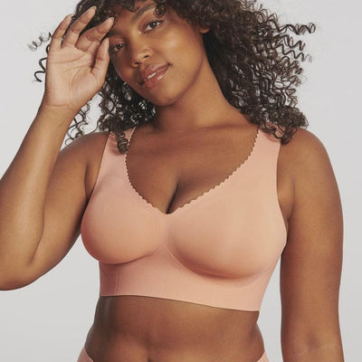 Evelyn & Bobbie Evelyn Bra with Cutouts in Ruby